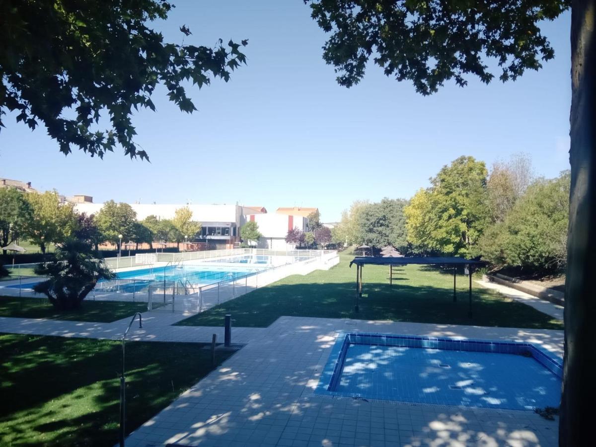 Casa Rural La Pinta- Sendaviva Y Bardenas Villafranca 外观 照片